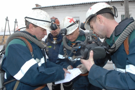Rescue operations at the Severnaya coal mine. (Photo credit EMERCOM of Russia, www.mchs.gov.ru